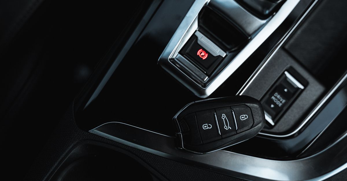 Honda car key fob — Maplewood Locksmith