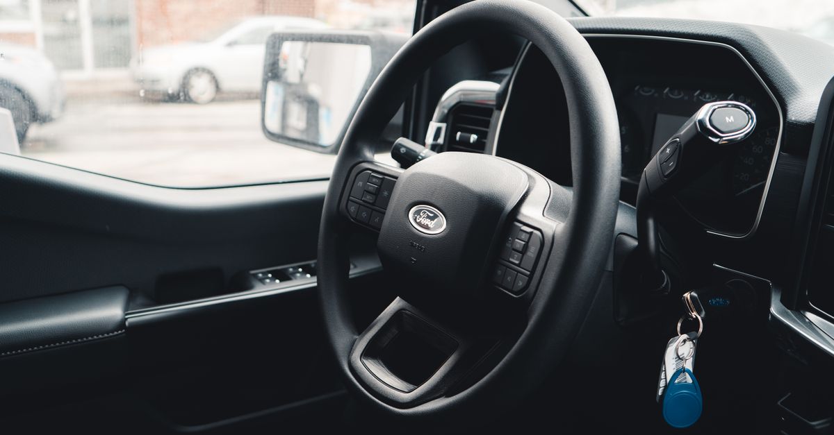 Auto Locksmith service — Maplewood Locksmith