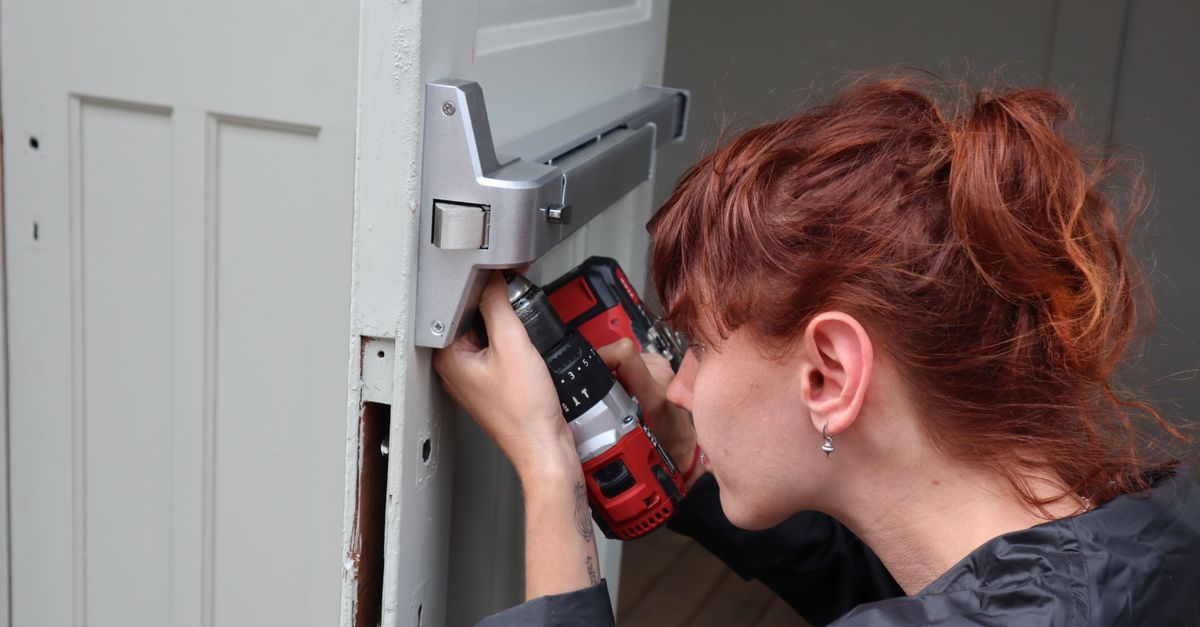 deadbolt installation — Maplewood Locksmith